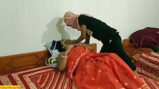 Indian beautiful bhabhi hardcore sex with local thief at night!!