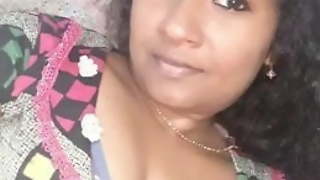 Trichy cheating housewife showing nude body to her friend